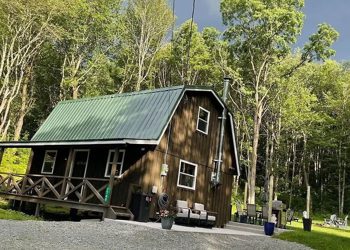 Private Cottage With Hot Tub In The Woods